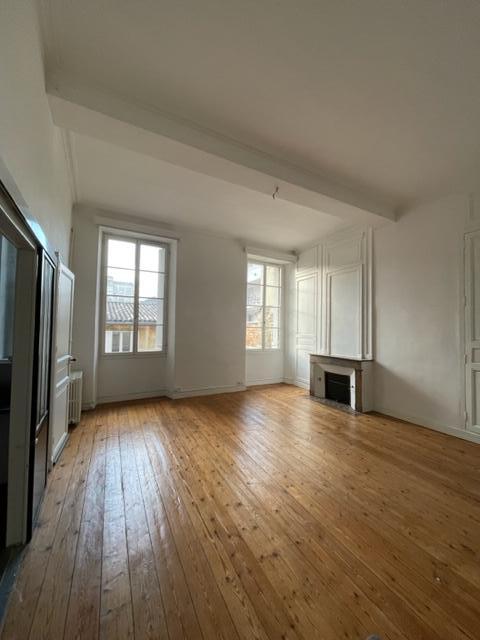 location appartement à BORDEAUX - 1 572 / mois