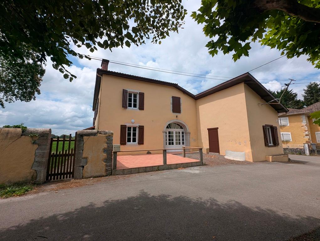 location maison à ST PE DE LEREN - 800 C.C. / mois
